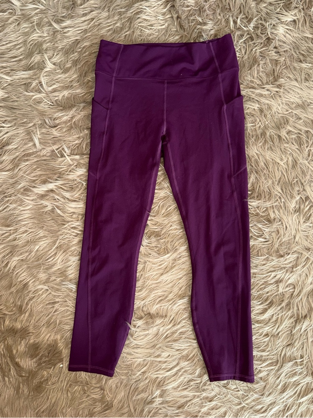 Fabletics Oasis Pureluxe High Waisted 7/8 Legging Burgundy size L